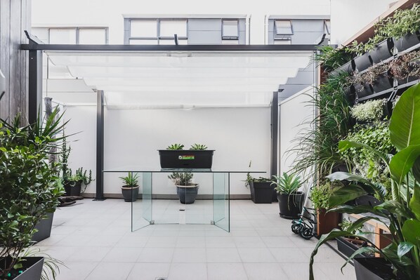 Appartement Deluxe, 2 chambres, vue sur le jardin | Terrasse/patio