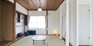 Habitación familiar, no fumadores (Japanese "Tatami" style) | Wifi gratis y ropa de cama