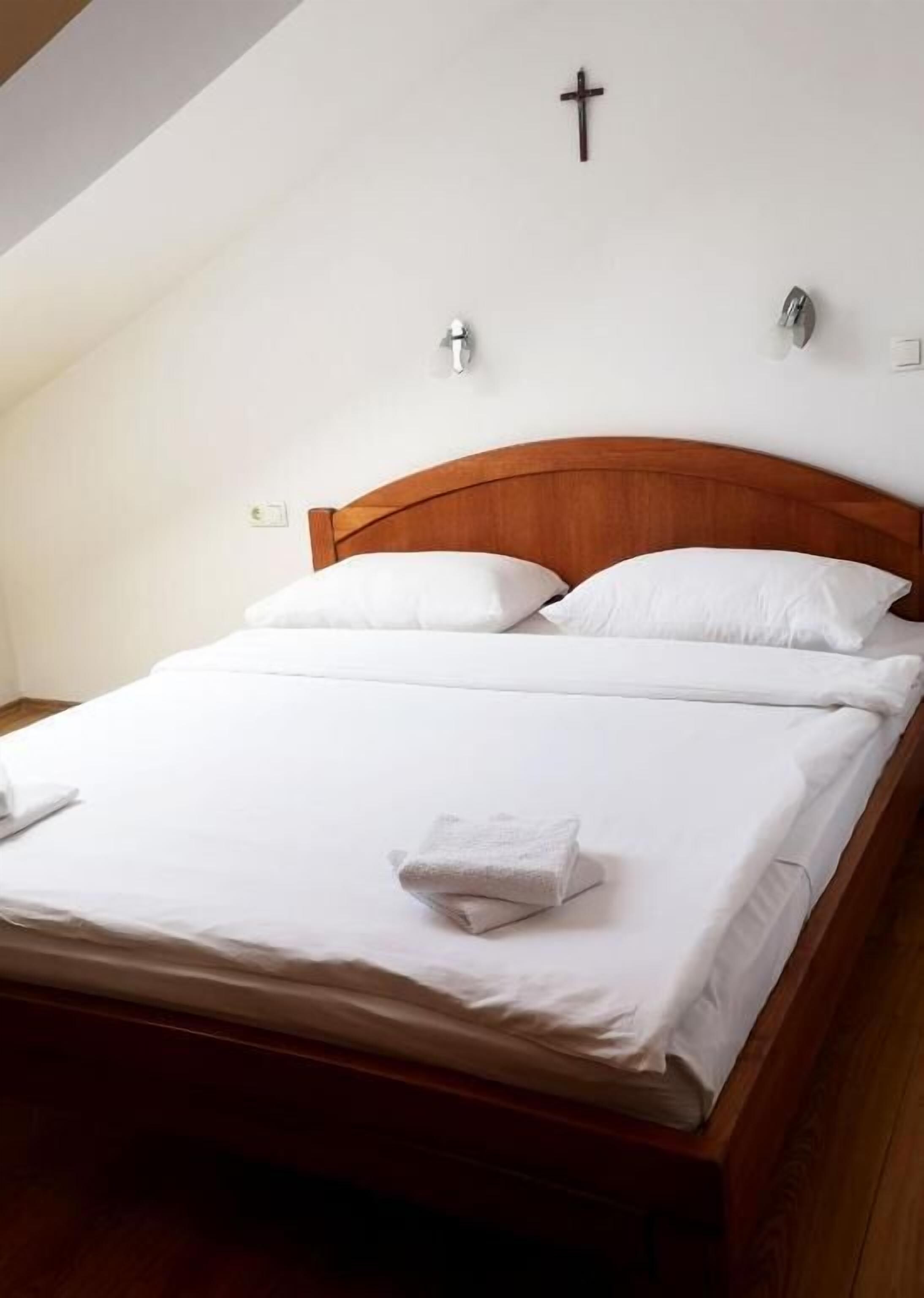 Foto - Hotel Bagarić -ispod brda ukazanja adress Kraljice Mira 56 Bijakovci Međugorje