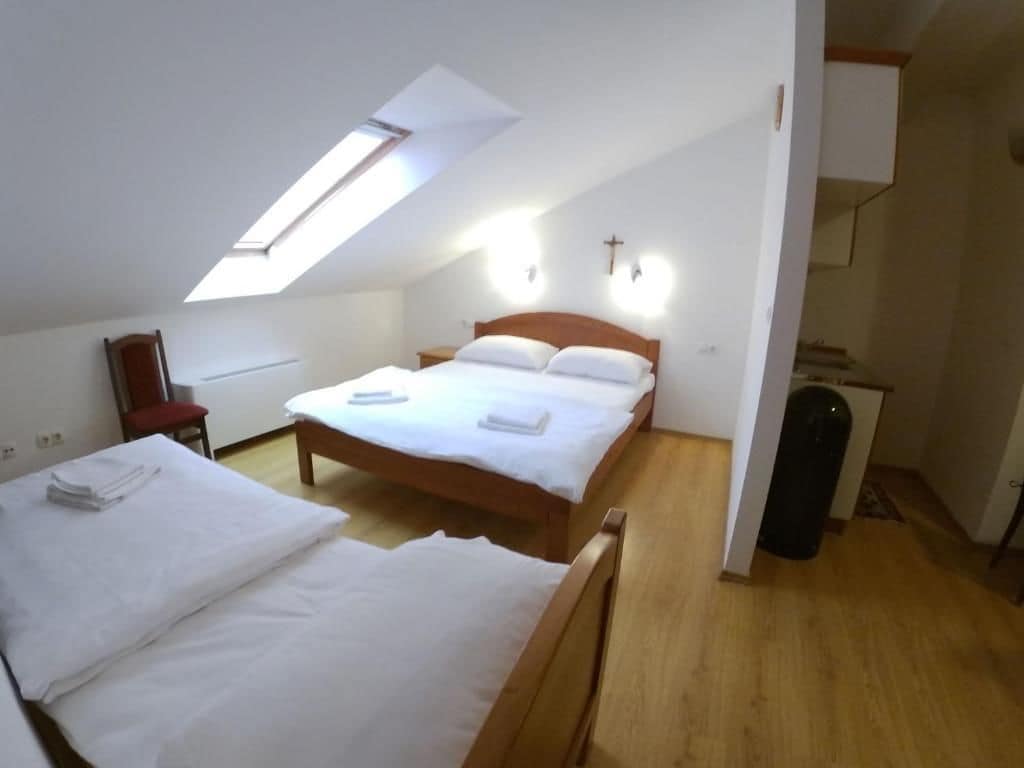 Foto - Hotel Bagarić -ispod brda ukazanja adress Kraljice Mira 56 Bijakovci Međugorje