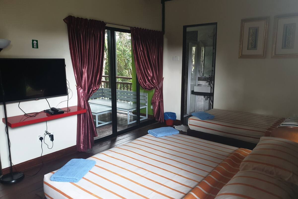 deluxe triple room, garden view | select comfort beds, individually decorated, individually furnished
