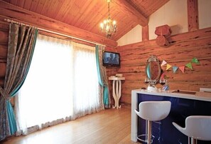 Double Room (Marine) | Living area - Maru Pension (Yangpyeong)