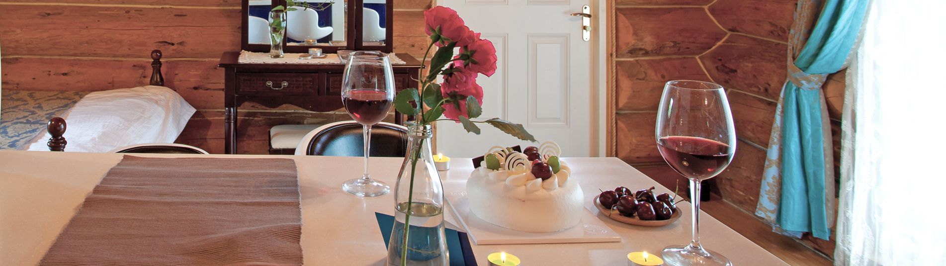 Double Room (Marine) | In-room dining