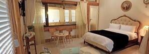 Double Room, Jetted Tub (Lemon Thyme) - Maru Pension (Yangpyeong)