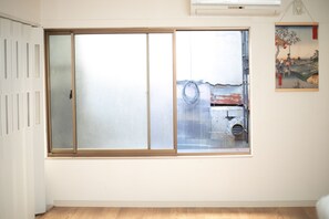 Interior detail - Happy House (Osaka)