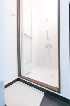 Standard (For 4 People Room) HH-1 | Bathroom | Free toiletries, hair dryer, slippers, bidet - Happy House (Osaka)