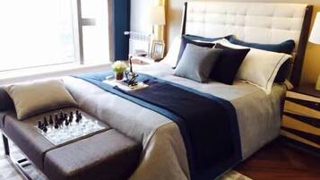 Deluxe-Apartment, 2 Schlafzimmer | Schreibtisch, Verdunkelungsvorhänge, schallisolierte Zimmer, Bettwäsche