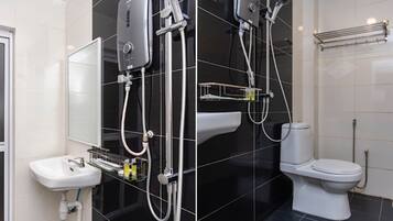 Ducha, artículos de tocador gratuitos, bidet, toallas