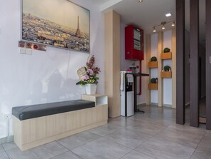 Lobby sitting area - OYO 1098 H Hotel Segamat (Segamat)