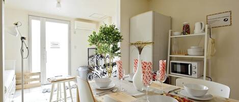 Private Vacation Home | Living area | Flat-screen TV