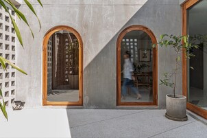 Desayuno a la carta diario (THB 250 por persona)