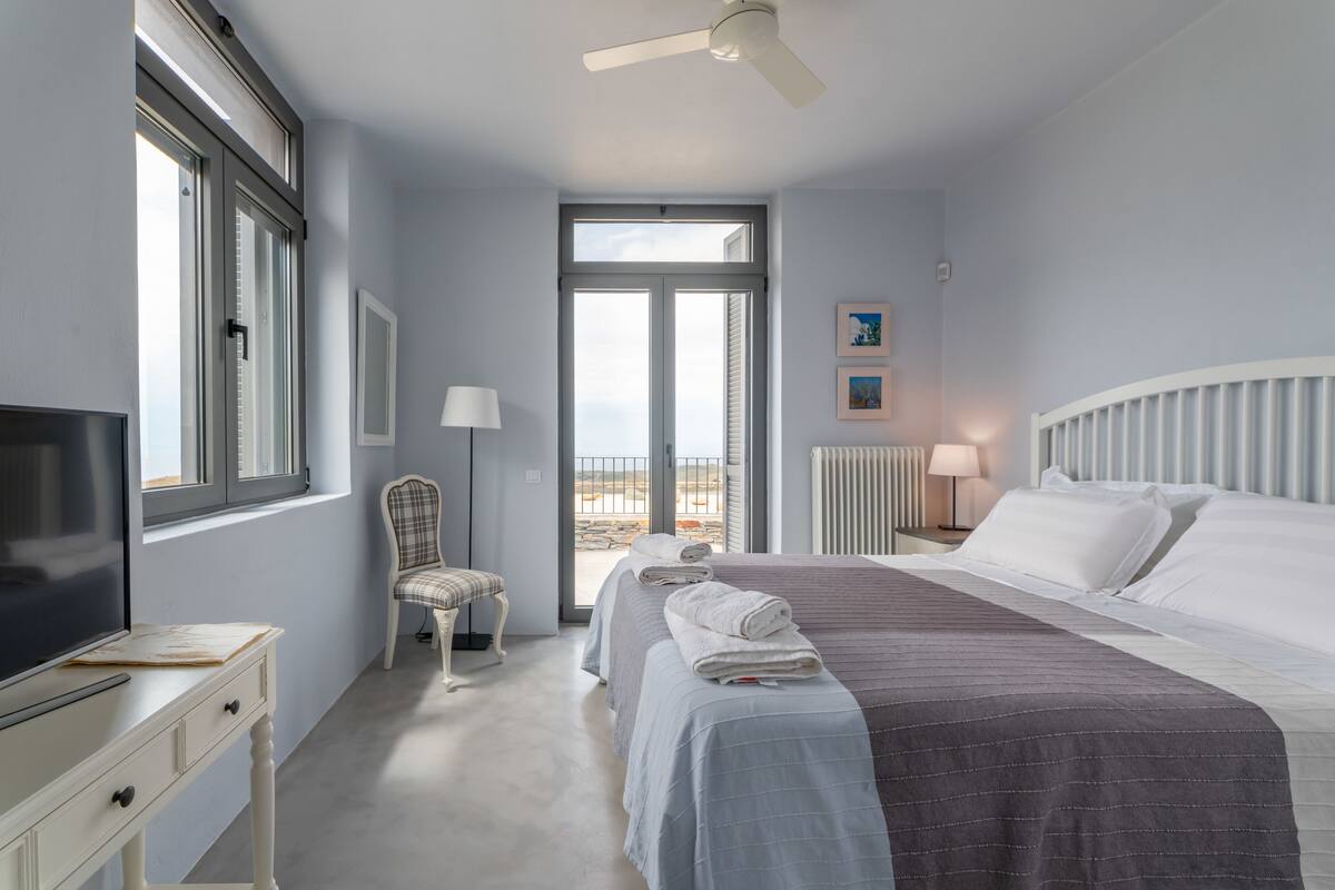 Suite Confort, vista al mar | 1 habitación, sábanas de algodón egipcio y ropa de cama de alta calidad