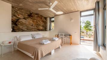 Signature Double or Twin Room, Sea View | Egyptian cotton sheets, premium bedding, free minibar, in-room safe