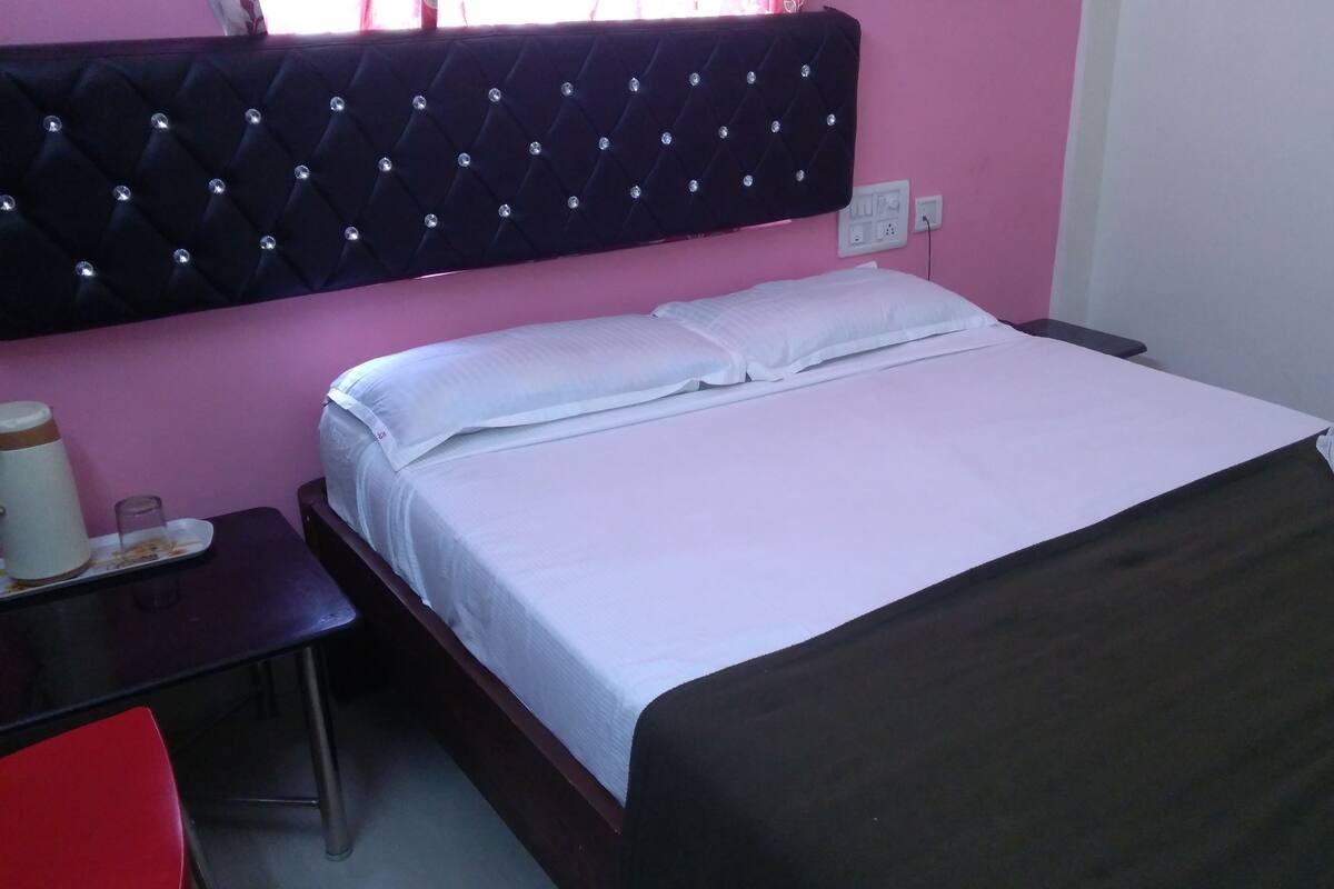 In-room safe, blackout curtains, rollaway beds, free WiFi