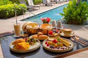 Desayuno a la carta todos los días (con cargo)