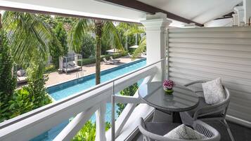 Premier Room Balcony | Minibar, in-room safe, desk, soundproofing