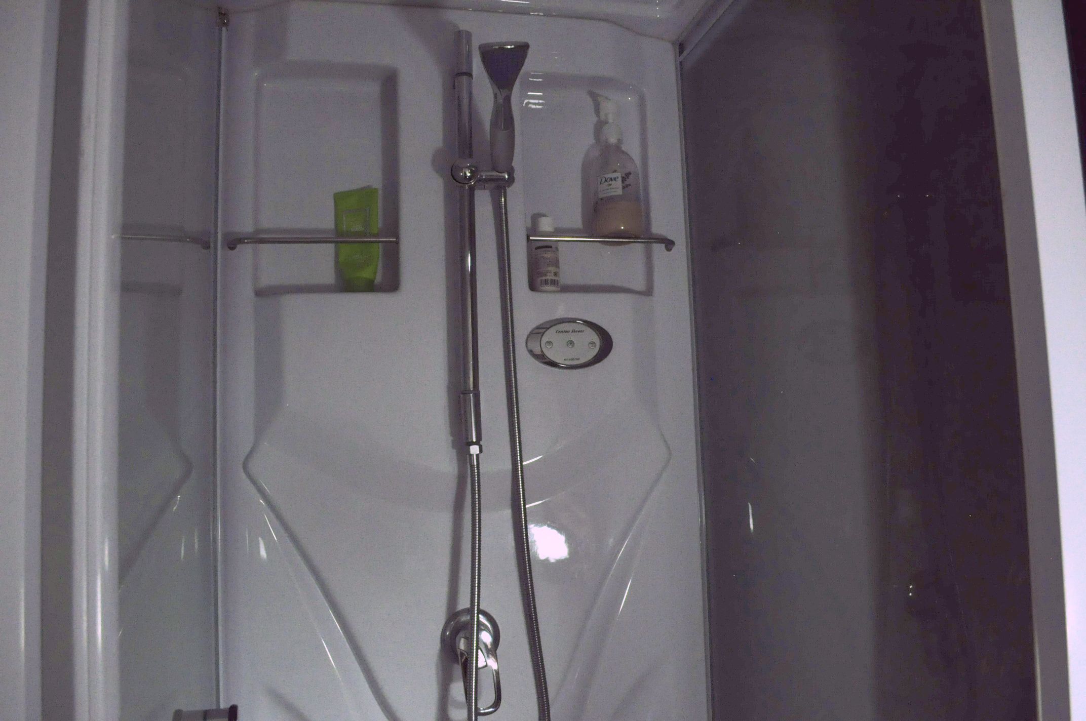 [Private Vacation Home] 2 Bunk Bed Rooms + 1 Japanese Style Room, Shower Only, Non Smoking | Bathroom | Shower, free toiletries, hair dryer, slippers