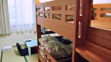 1 bedroom, individually decorated, individually furnished, desk