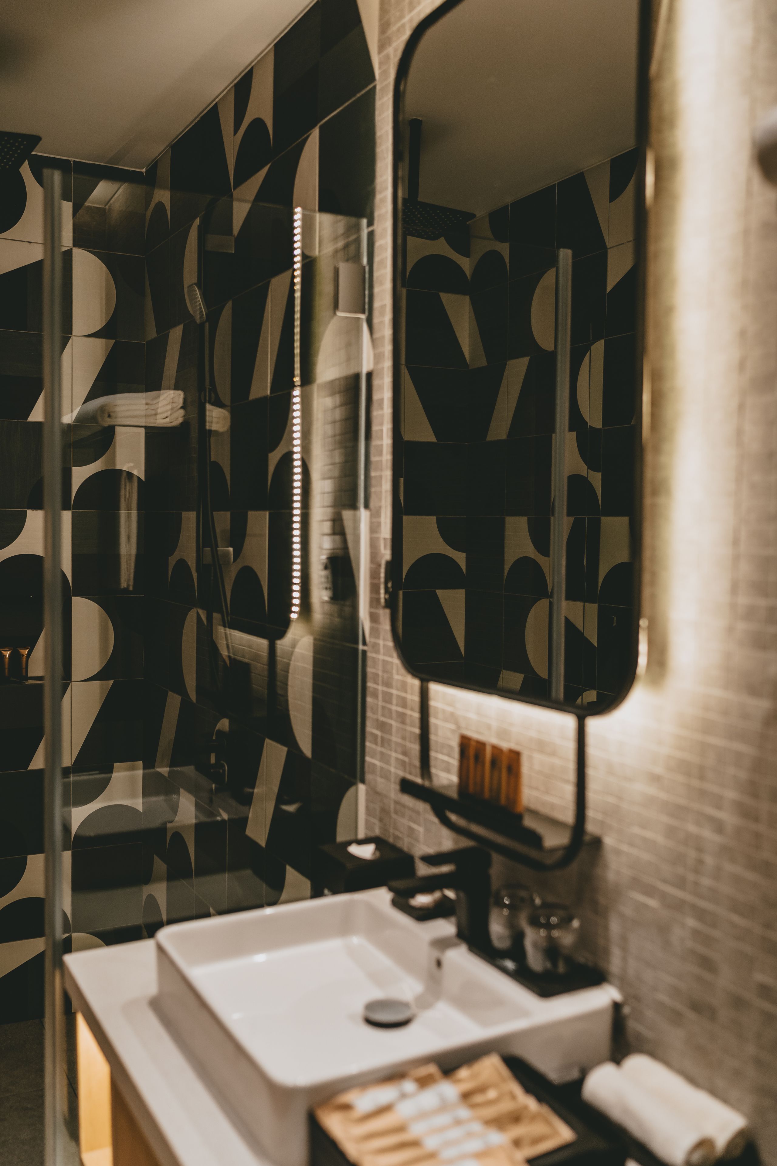 minibar, in-room safe, desk, laptop workspace