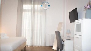 Camera con letto matrimoniale o 2 letti singoli, bagno privato