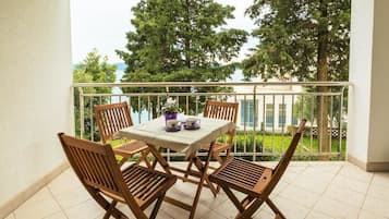 Apartment, 2 Queen Beds, Sea View H2 | View from room