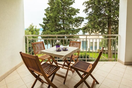 Apartment, 2 Queen Beds, Sea View H2 | View from room