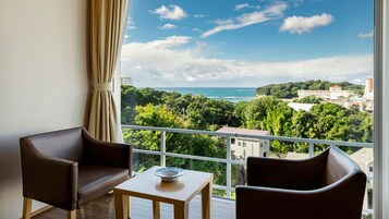 Caja de seguridad en la habitación y decoración personalizada 