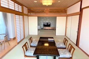 Junior Suite, Non Smoking, Ocean View | In-room safe, individually decorated, individually furnished, desk