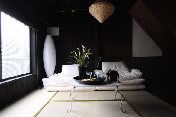 Free WiFi, bed sheets - nid Tani6 House (Osaka)