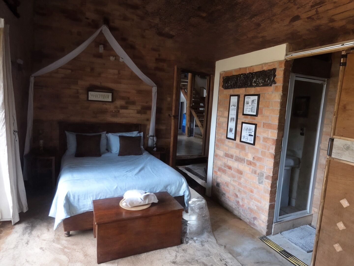 4 多间卧室、办公桌、熨斗/熨衣板、免费 WiFi