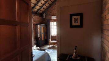 4 dormitorios, escritorio, tabla de planchar con plancha y wifi gratis