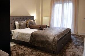 Luxury Apartment (Narcissus) | Iron/ironing board, free cots/infant beds, free WiFi, bed sheets - Narcissus Luxury Apt Must (Thessaloniki)