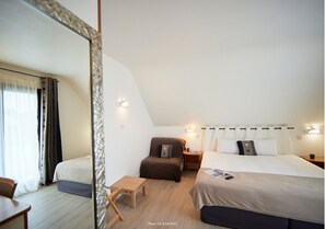 Decoración personalizada, muebles diferentes y escritorio