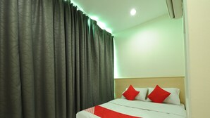 ห้องดีลักซ์ดับเบิล | โต๊ะทำงาน, เตารีด/โต๊ะรีดผ้า, Wi-Fi ฟรี, ผ้าปูที่นอน