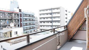 702 | Balcony