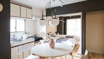 Quarto (405) | Área de estar | TV de tela plana