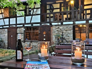 Outdoor dining - Hotel Mohrenbrunnen (Eisenberg)