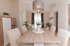 Televisión LED 43 pulgadas con canales de televisión digitales