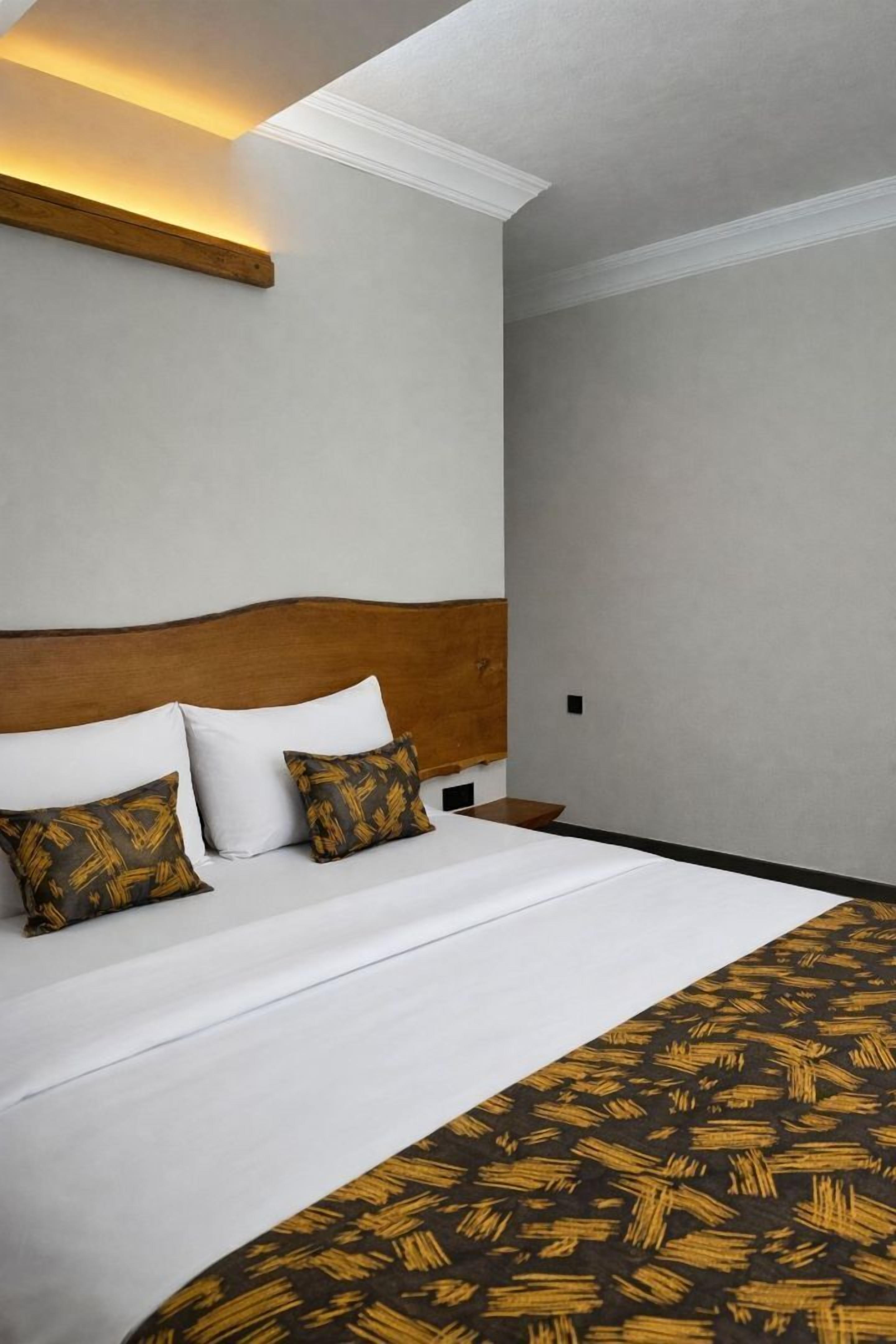 Dobbeltrom – classic | Allergitestet sengetøy, safe på rommet og skrivebord