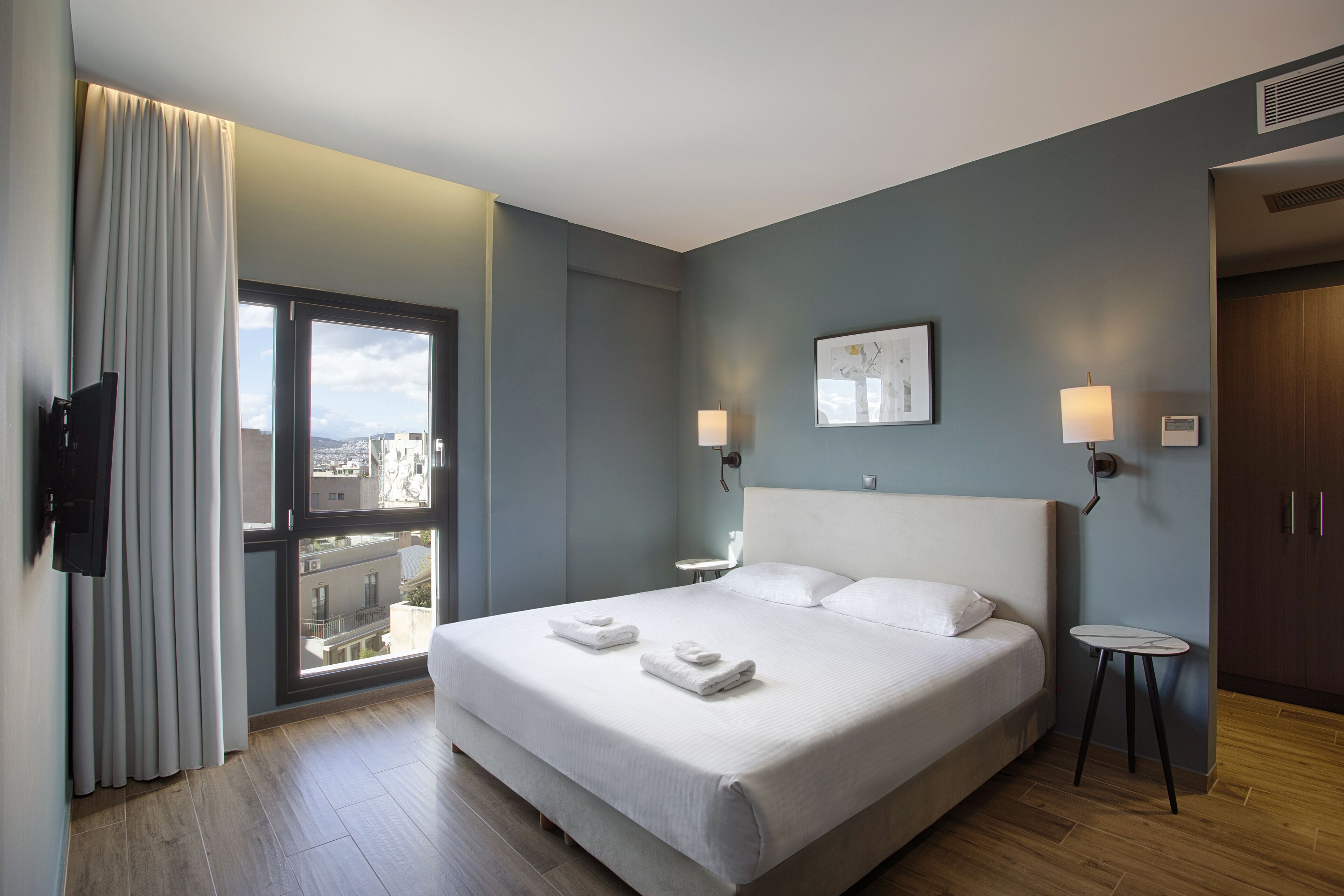 junior suite, city view | in-room safe, blackout curtains, soundproofing, free cots/infant beds