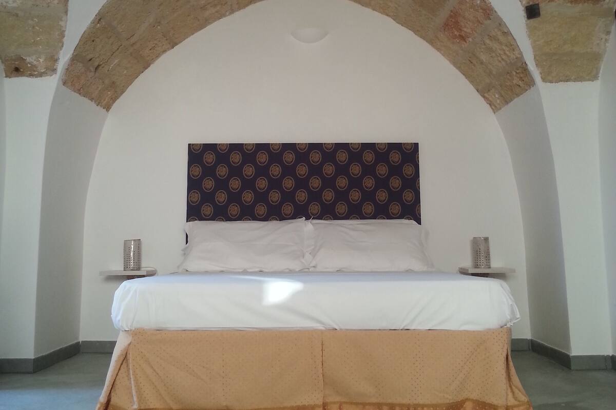 Individually decorated, individually furnished, rollaway beds, free WiFi