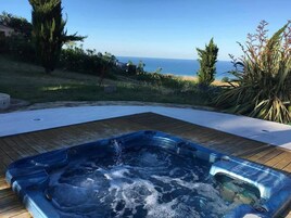 Bañera de hidromasaje exterior