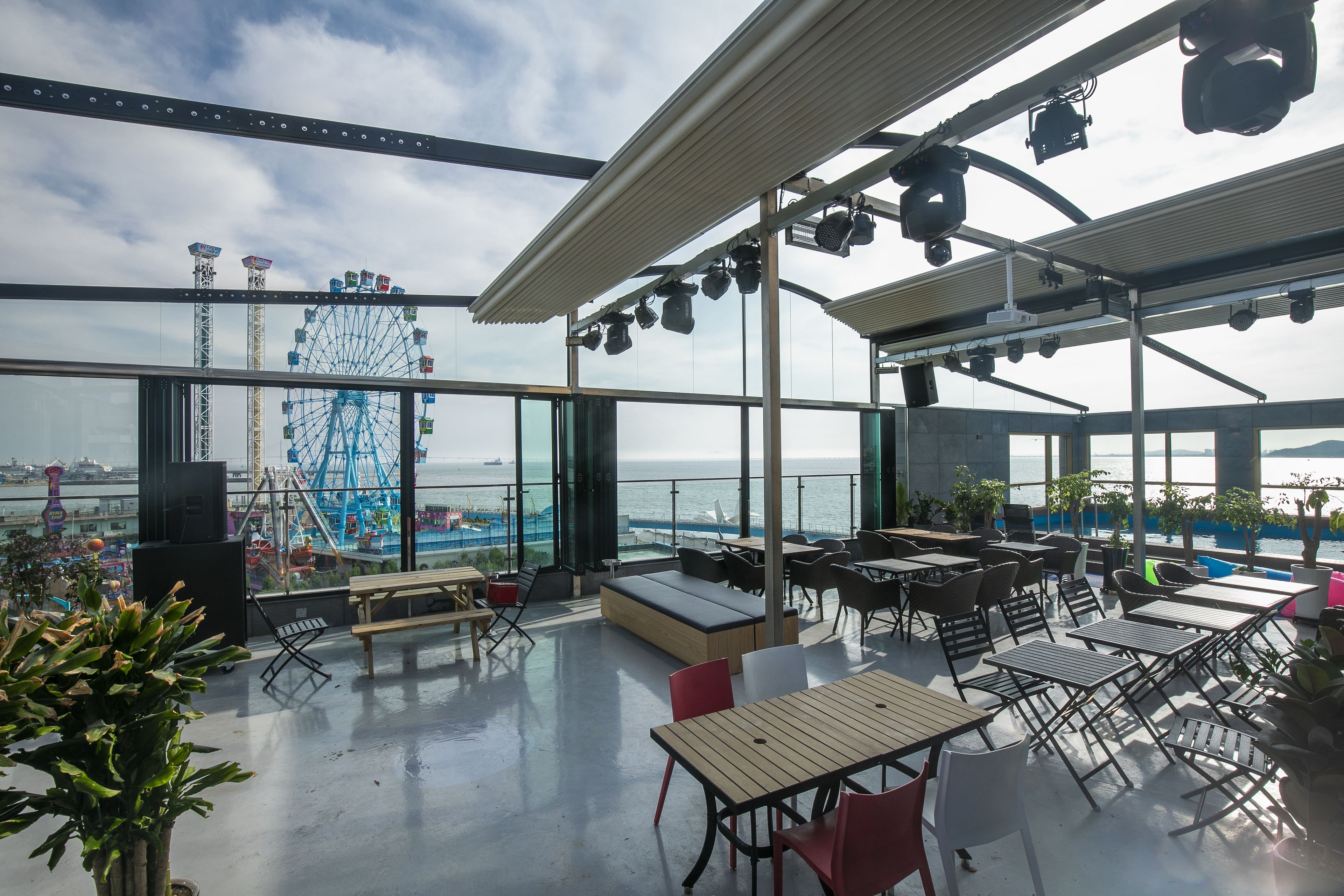 children’s play area – outdoor