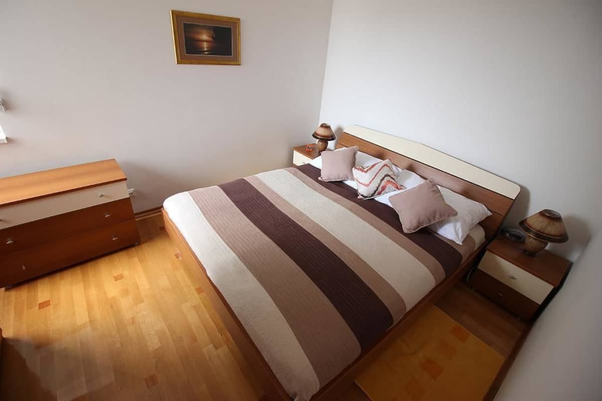 Apartment, Sea View N | Een kluis op de kamer, een strijkplank/strijkijzer, gratis babybedden