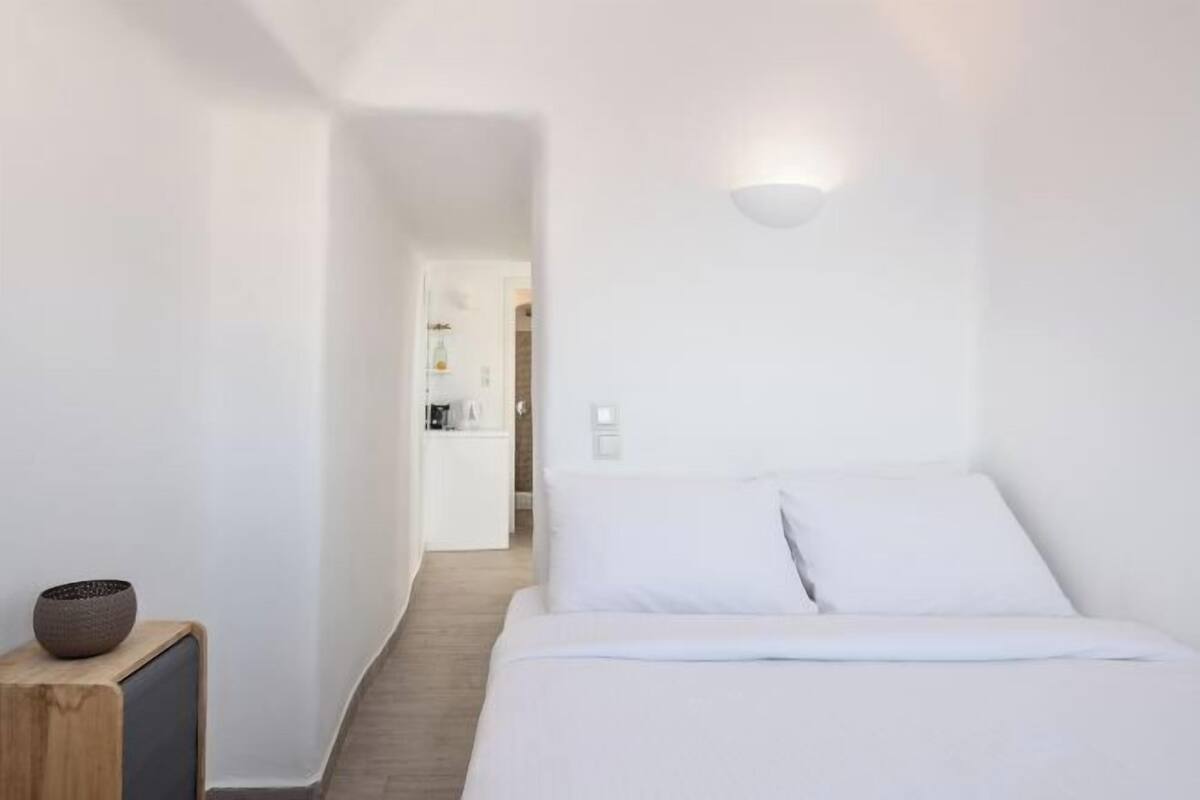 In-room safe, soundproofing, iron/ironing board (on request)