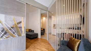 Apartment, Balcony | Living area