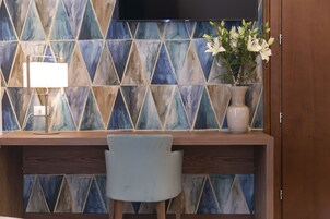 Superior Room | Minibar, in-room safe, desk, cribs/infant beds