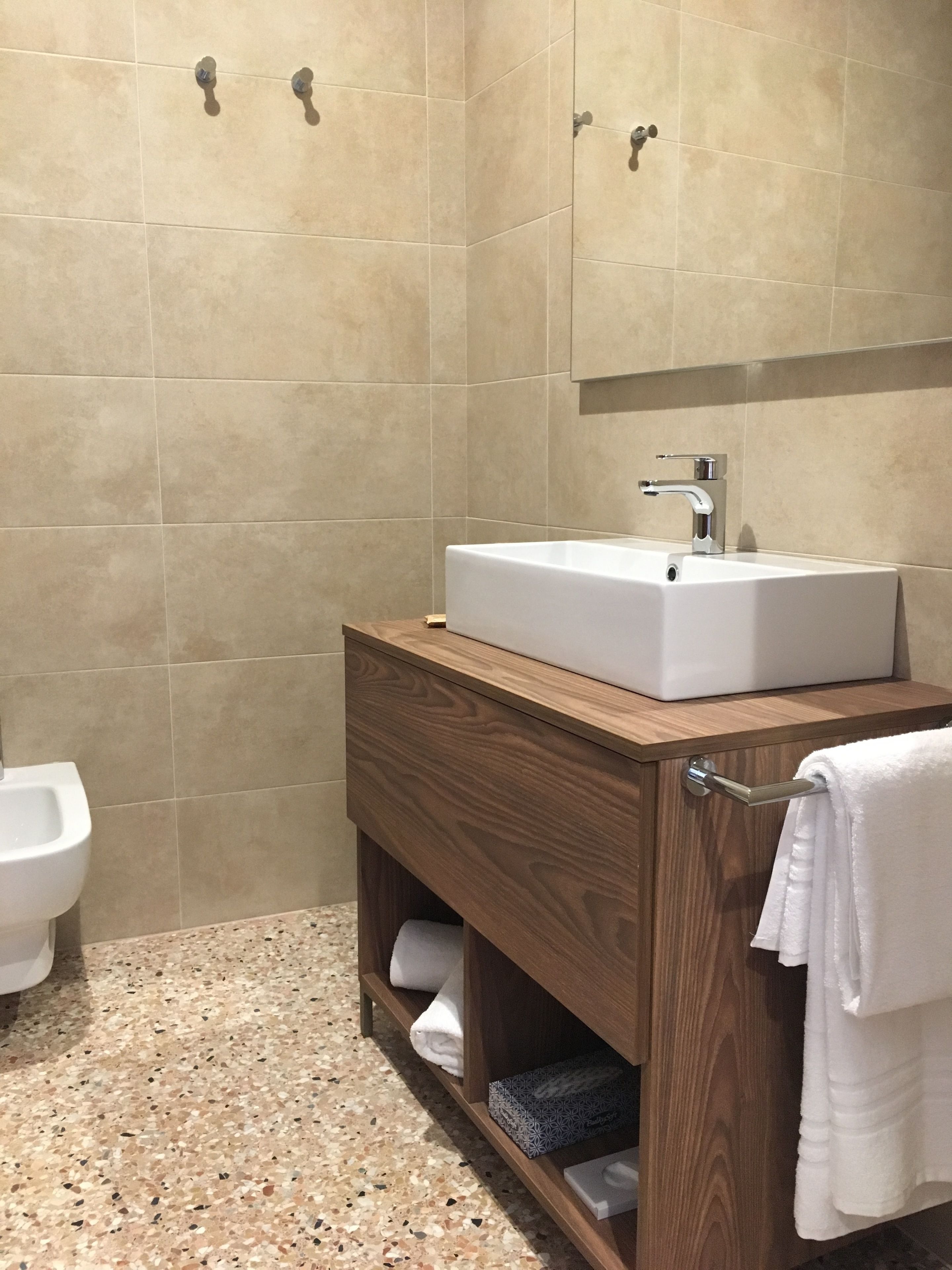 classic double room, 1 queen bed | bathroom | shower, rainfall showerhead, free toiletries, hair dryer