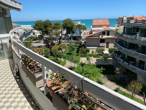 Sea view with swimming pool and beautiful garden