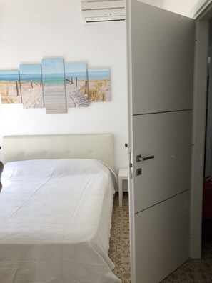 3 bedrooms - Sea view with swimming pool and beautiful garden (Silvi Marina)